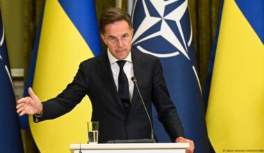 Wie hat der NATO-Chef das erste Jahr gemeistert? – DW – 30.09.2025