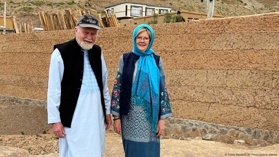 Britisches Ehepaar aus Taliban-Haft entlassen – DW – 19.09.2025