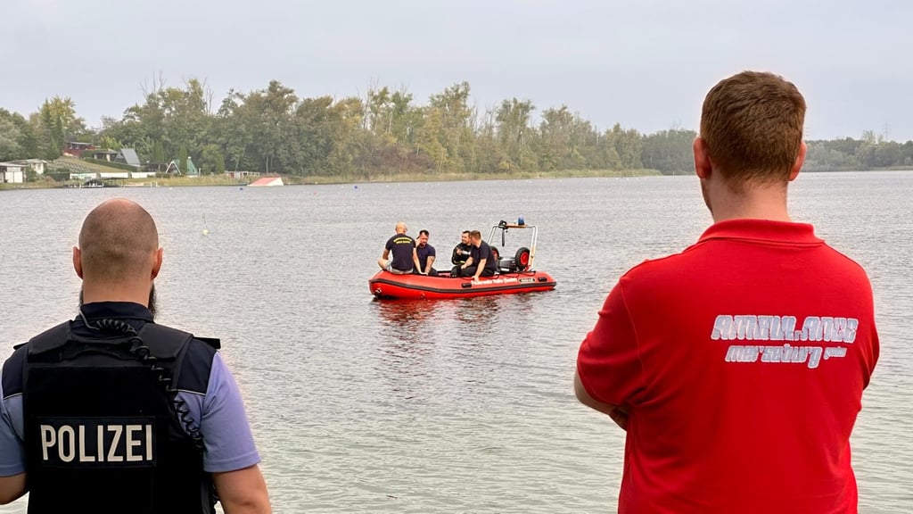 Aktuell läuft der Rettungseinsatz am Hufeisensee.