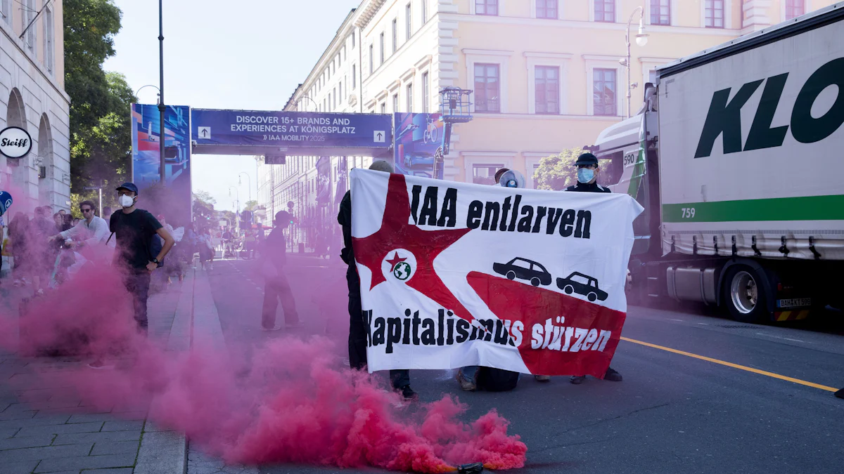IAA in München: Zahmer Protest junger Klimaaktivisten - München