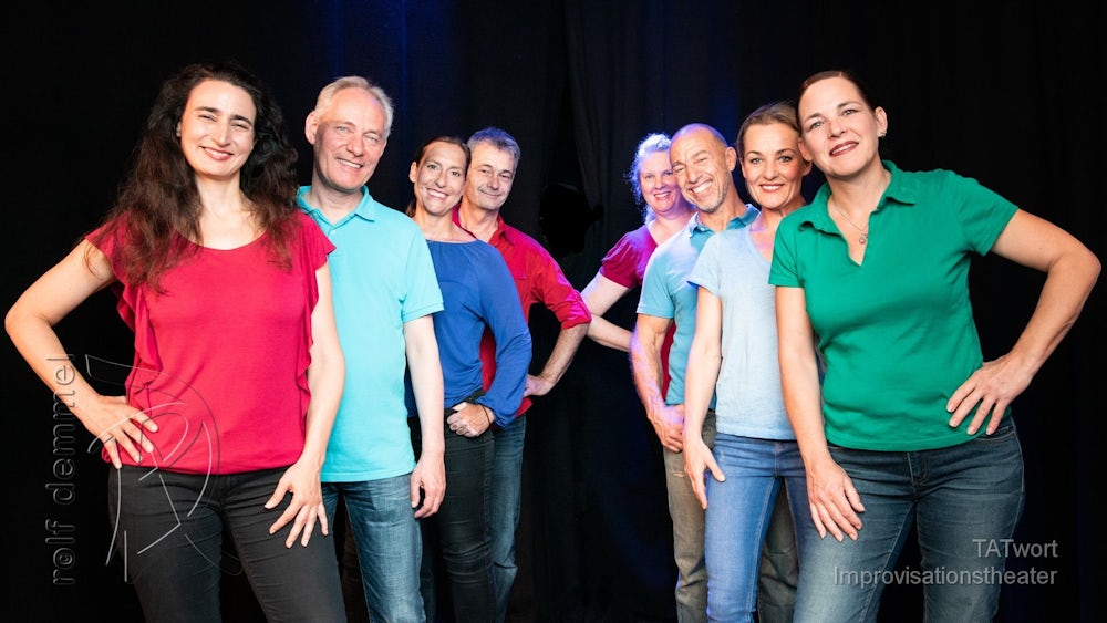 Sie ist eine der ersten professionellen Impro-Gruppen in München: Tatwort improvisieren heute im Theater Drehleier.
