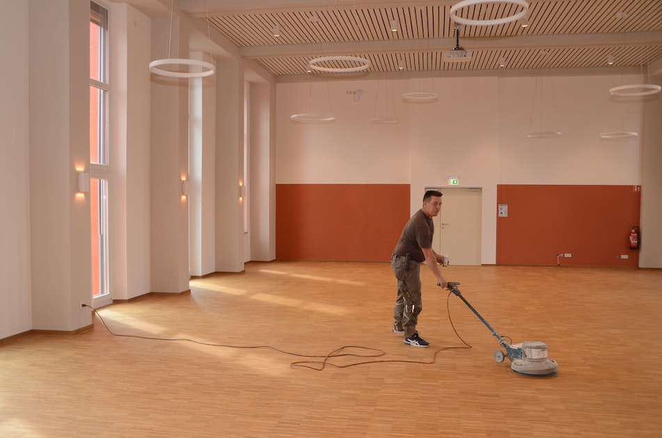Troisdorf: Saniertes Gemeindehaus ist jetzt auch Quartierszentrum