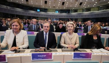 Draghi zeichnet düstere Zukunft für EU-Wirtschaft