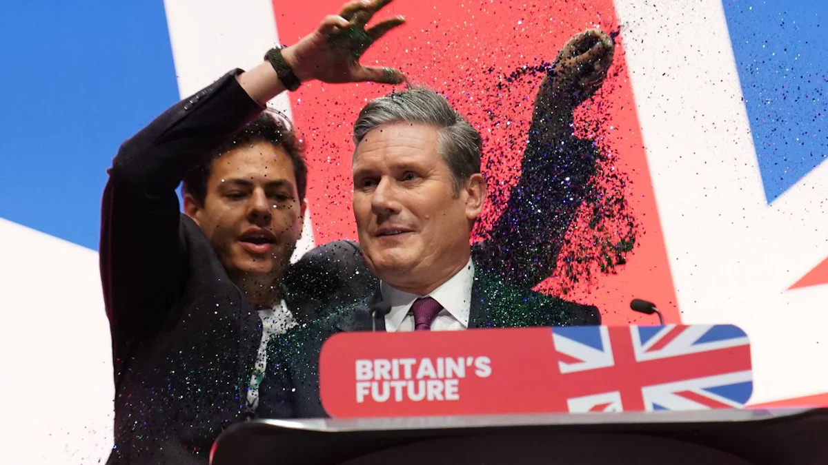 London: Starmers Idee vom neuen Ausweis - Politik