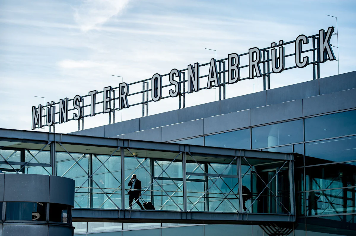Flugverkehr - Cyberangriff auf Flughafen-Systeme – Münster musste handeln - Wirtschaft