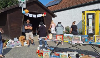 Schulstart am „Koferer Bücherhaisl“ in Ergoldsbach