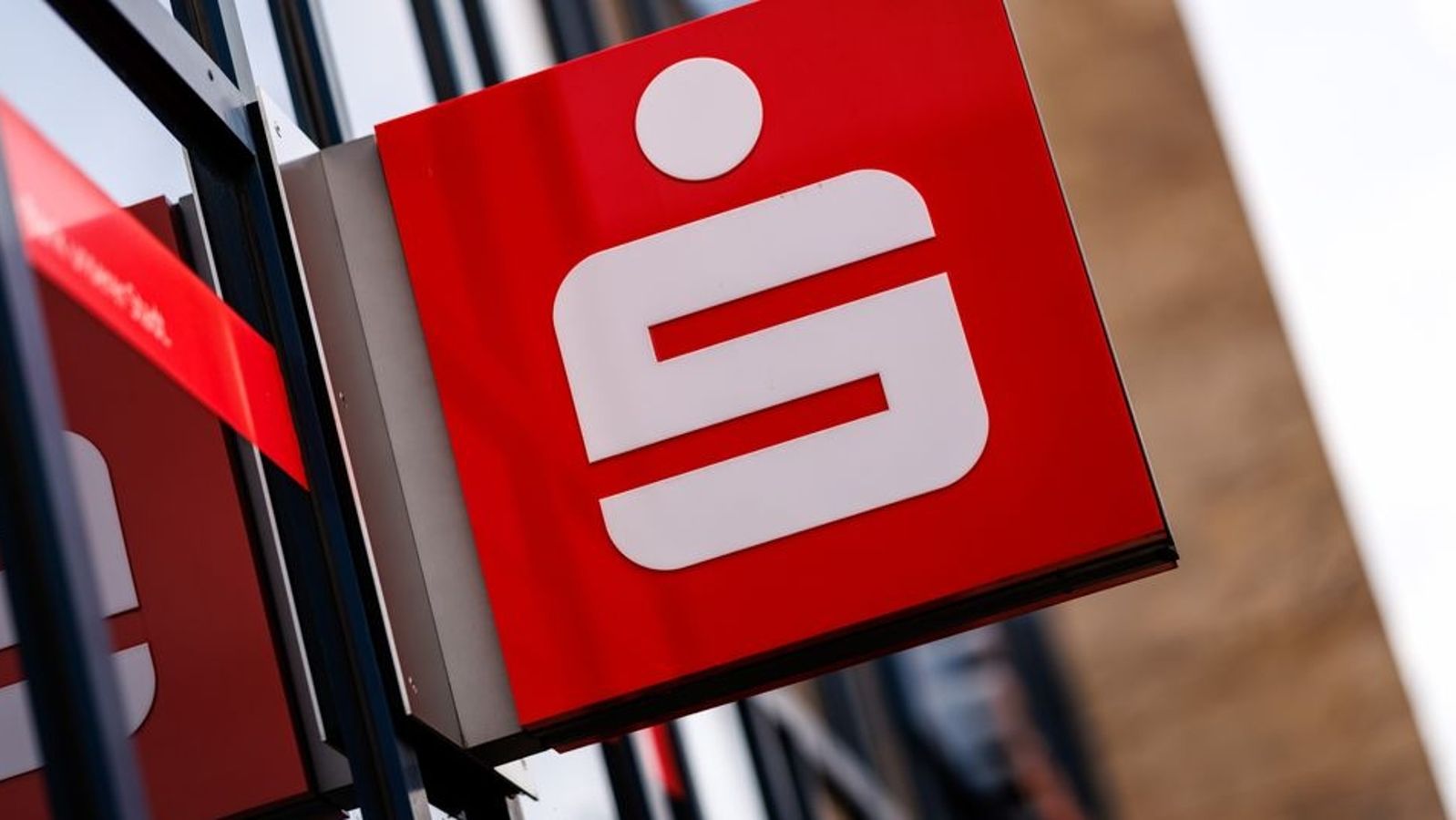 Prämiensparen: Nürnberger Sparkasse muss nach Urteil zahlen