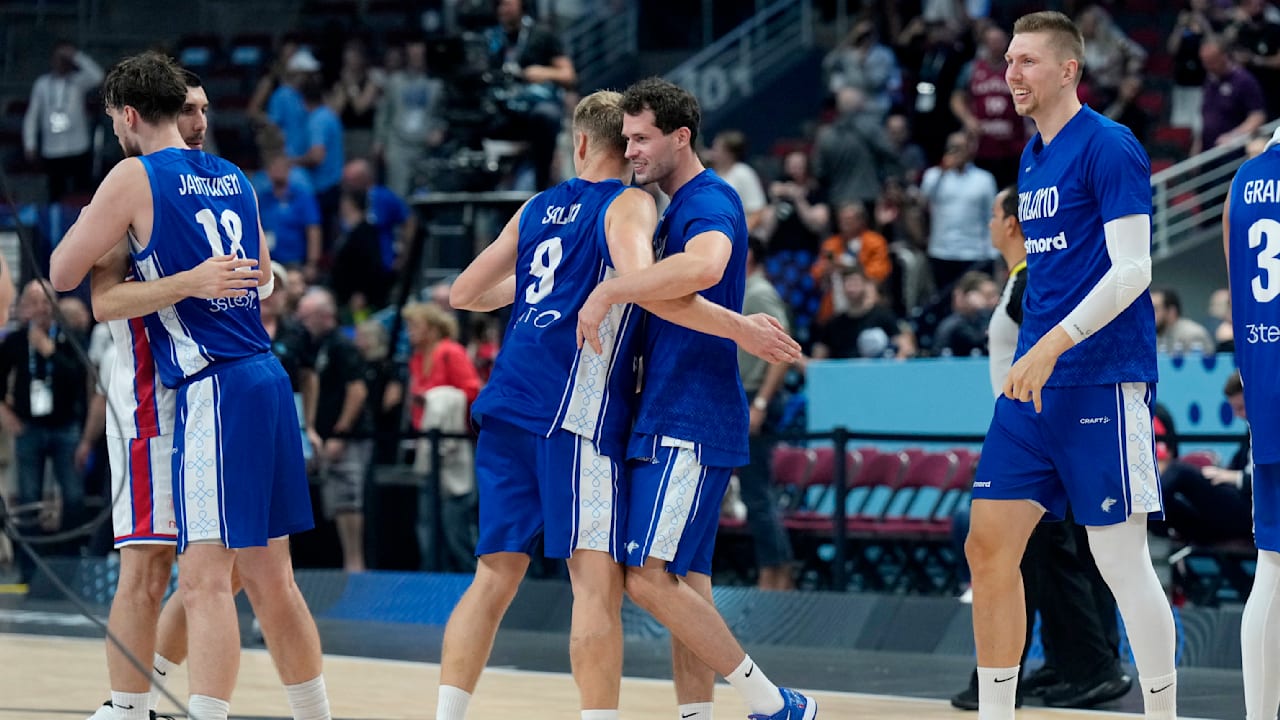 EM-Favorit Serbien fliegt im Achtelfinale raus: Was für eine Basketball-Sensation! | Sport