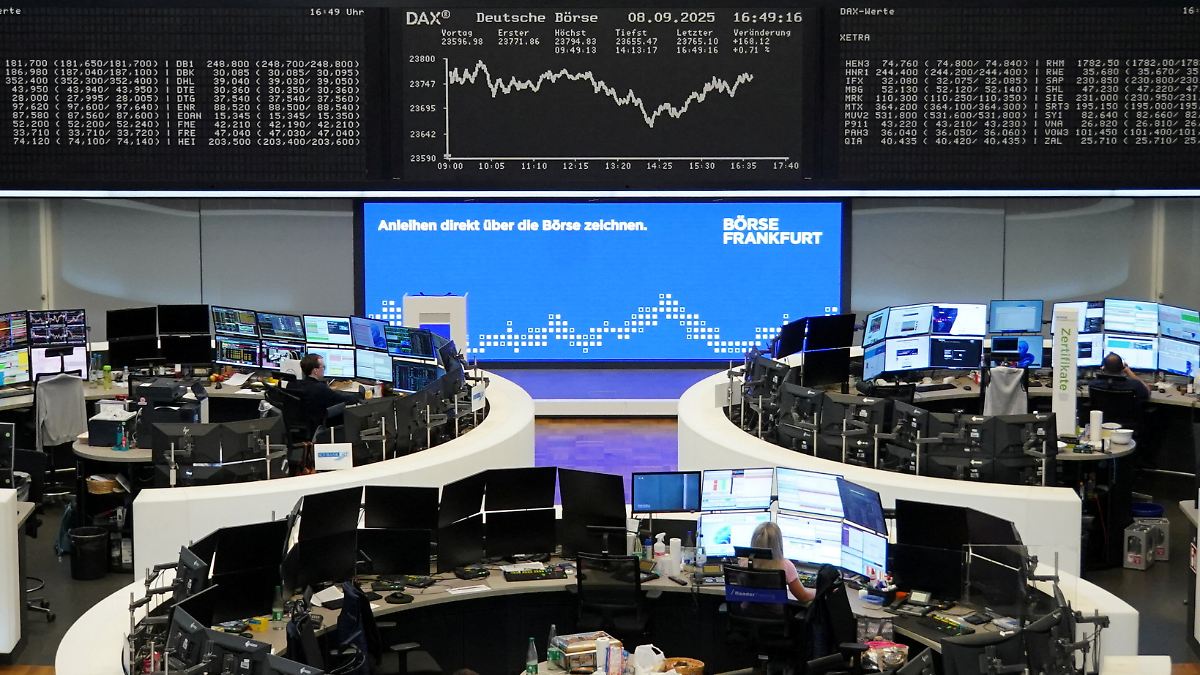 17:37 Dax legt kräftig zu - Ansturm auf Gold - Ntv