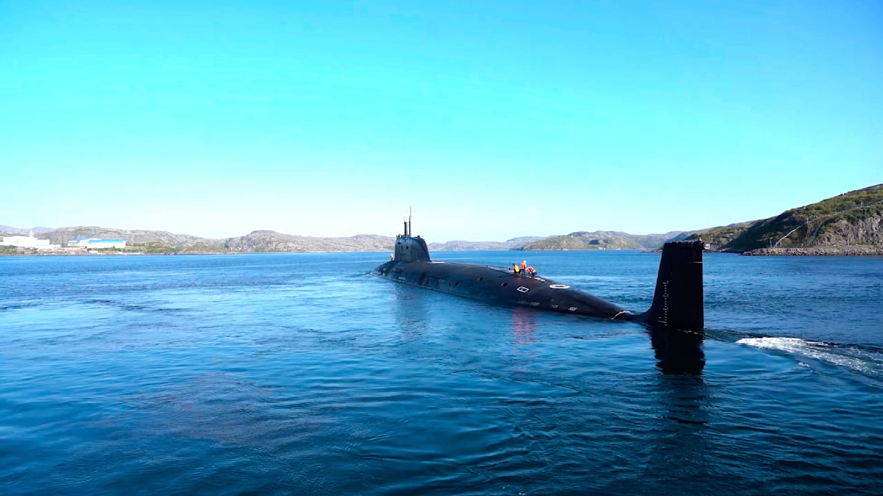 Putin schickt Atom-U-Boot und Zerstörer auf See | Politik
