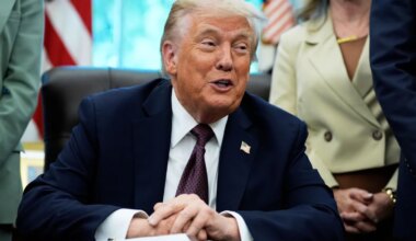 USA News: Trump will „New York Times“ auf 15 Milliarden Dollar verklagen - Politik