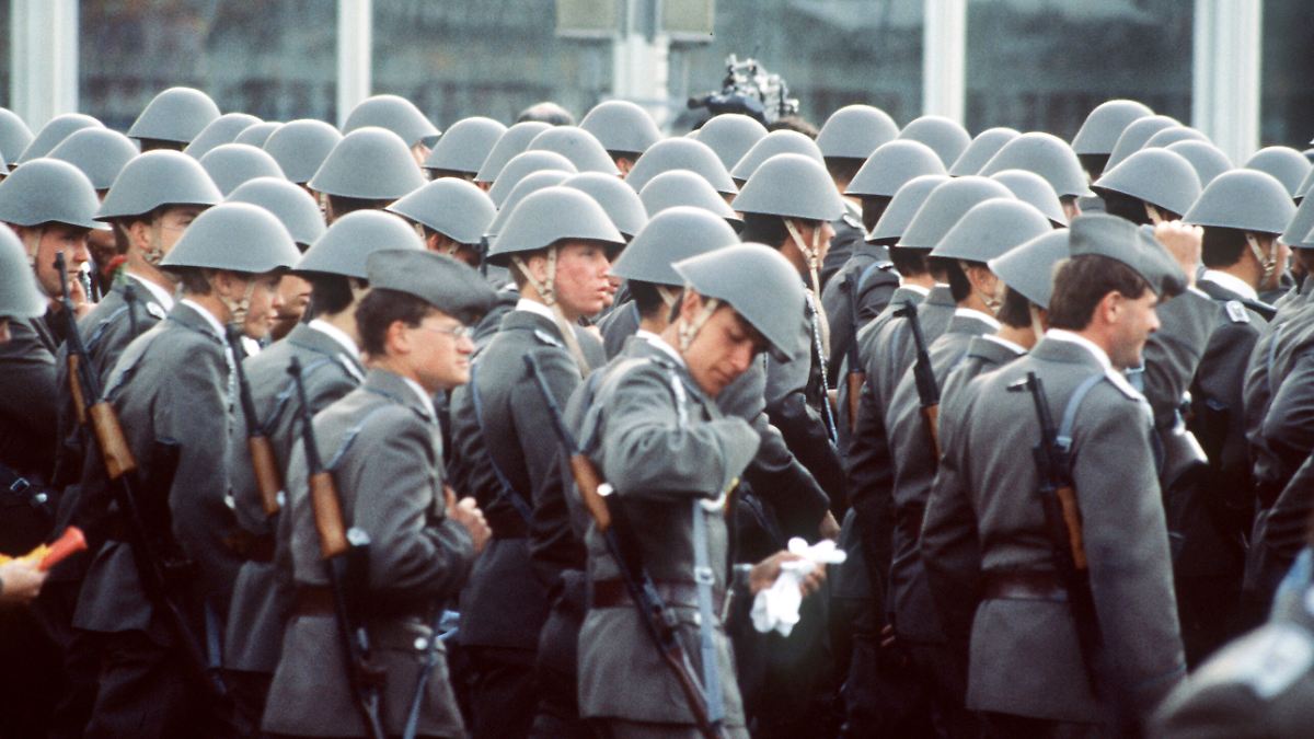 Personalmangel bei der Bundeswehr: Ex-NVA-Soldaten als Reservisten gefordert