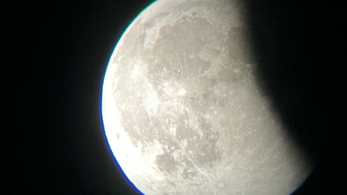 Magische Mondfinsternis fesselt Hobbyfotografen mit spektakulären Bildern - Nordkurier