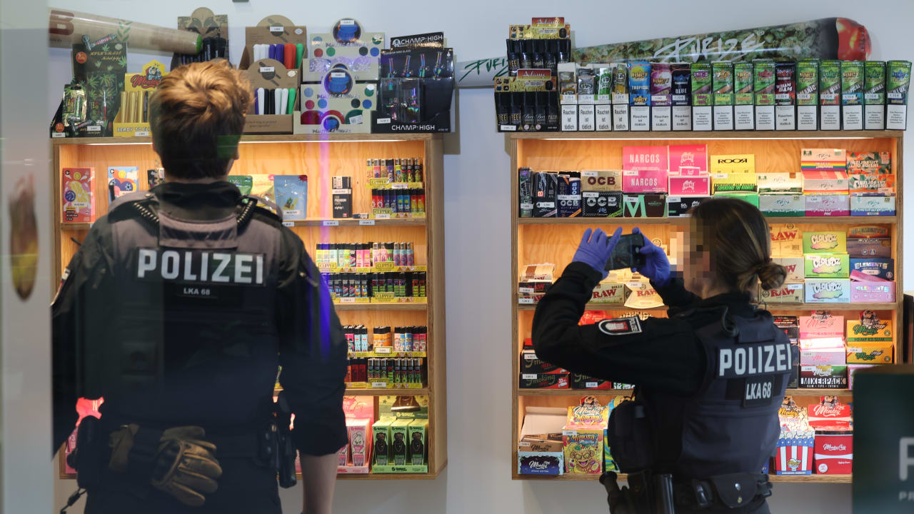 Razzia in Hamburg: Haschisch in Cannabis-Shop sichergestellt | Regional