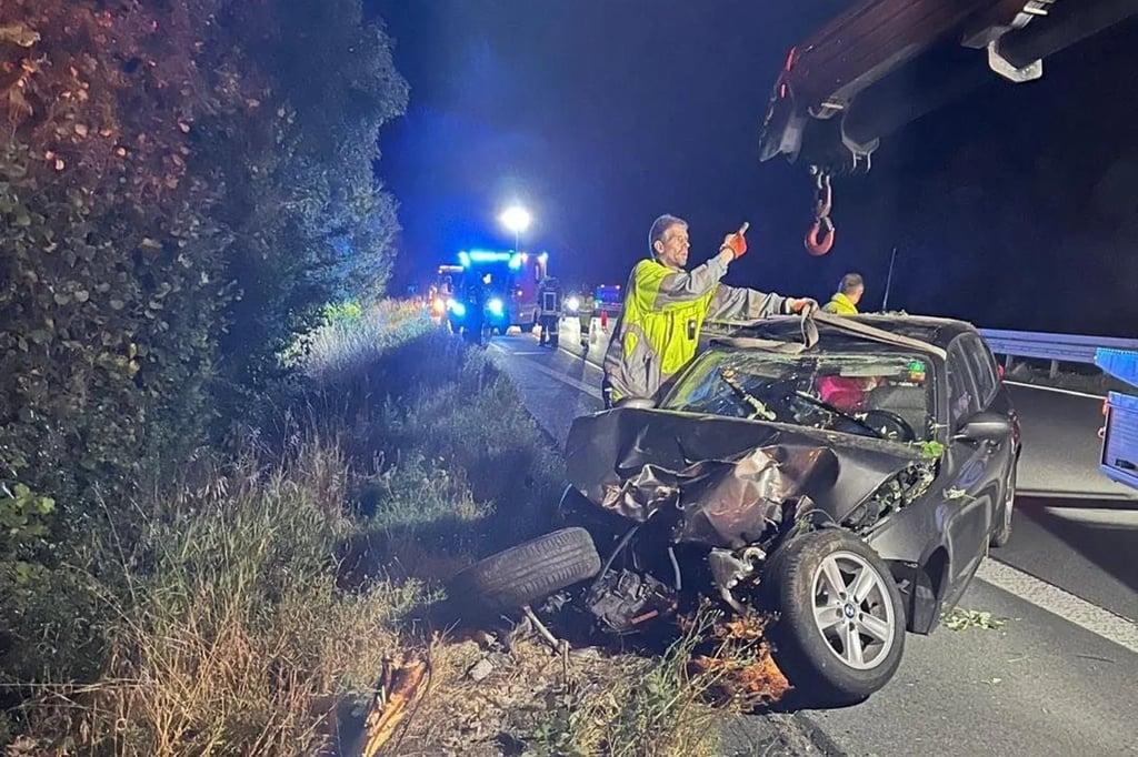 Sekundenschlaf: Bielefelder verunglücken auf Autobahn