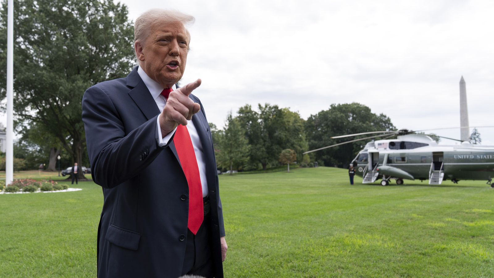 Trump nimmt mit seinem Bürgerkriegs-Ministerium als erstes Chicago ins Visier