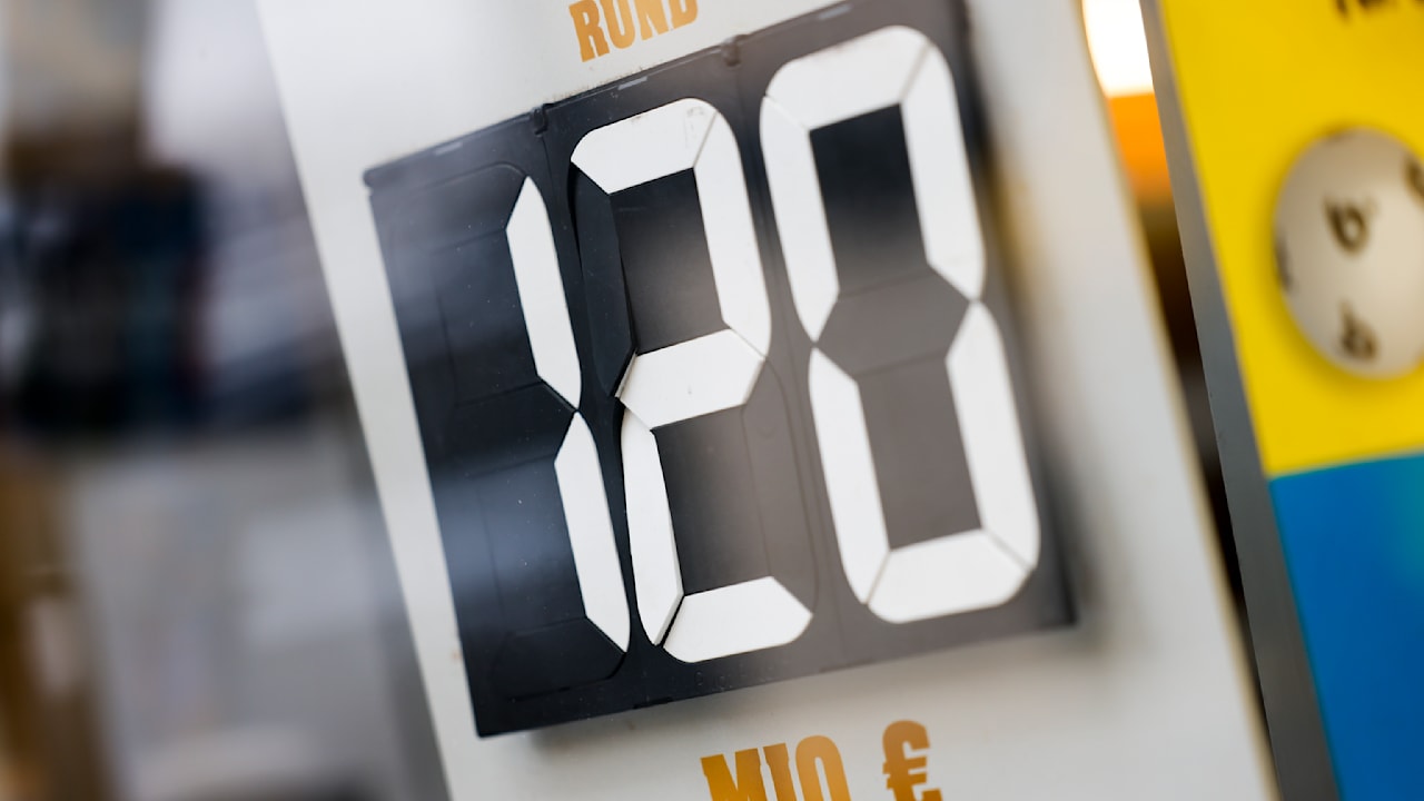 Berliner gewinnt 120 Millionen beim Eurojackpot – das gibt´s an Zinsen | Regional