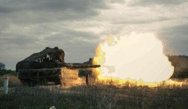 Einkesselung durch Panzer?: Kiew sieht neue Taktik russischer Infanterie bei Pokrowsk