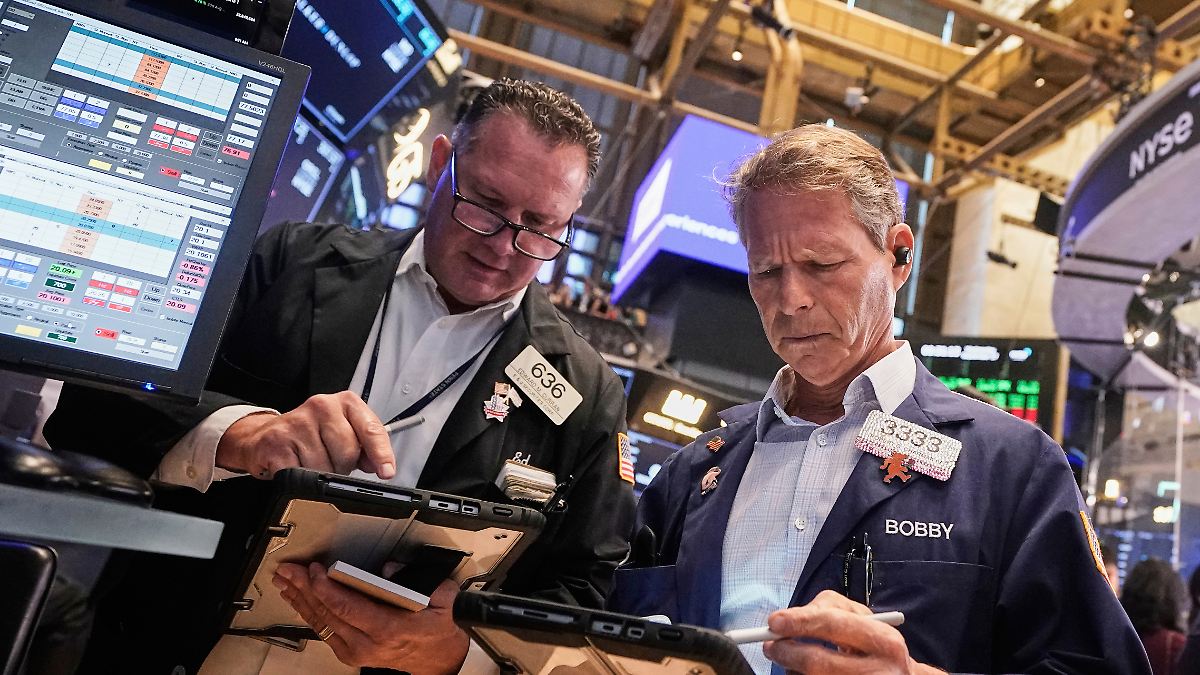 Powell kühlt Kauflust ab: Wall Street muss Verluste hinnehmen