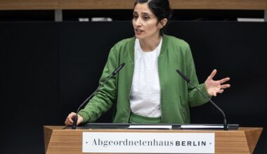 Berlin & Brandenburg: Vizepräsidentin gibt Fehler bei Protest im Parlament zu