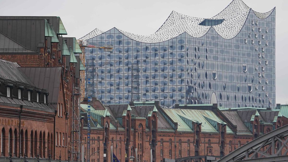 Hamburg & Schleswig-Holstein: Hamburg feiert zehn Jahre Unesco-Welterbe Speicherstadt