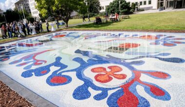 Berlin & Brandenburg: Denkmalgeschützter DDR-Mosaikbrunnen wieder in Betrieb
