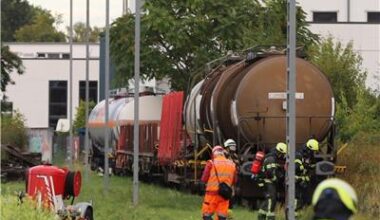 Tropfender Waggon: Gefahrguteinsatz am Bahnhof Troisdorf