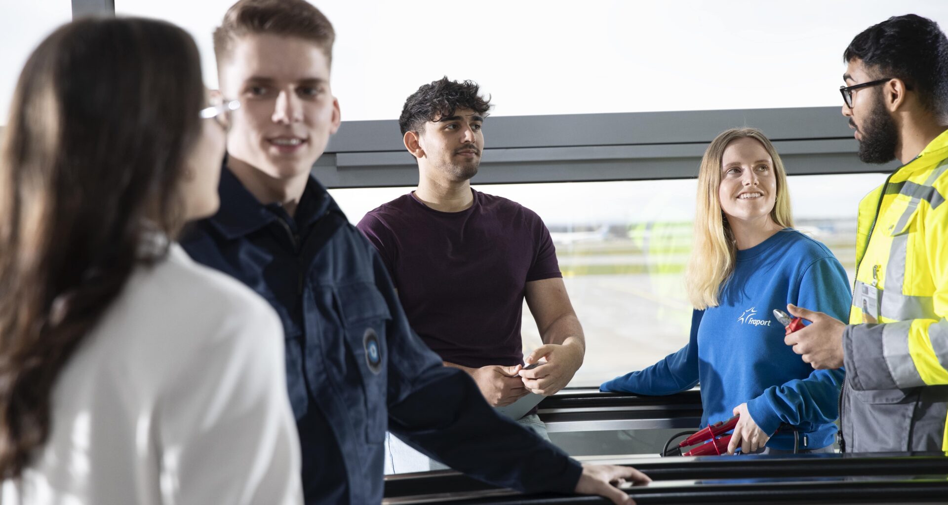 99 Auszubildende und dual Studierende starten bei Fraport