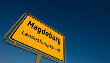Sachsen-Anhalt: Halle plötzlich Magdeburg - Unbekannte tauschen Ortsschilder