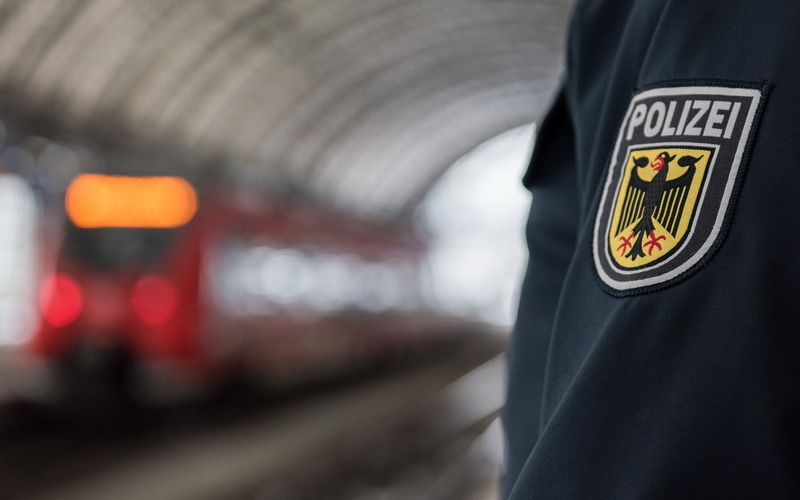 Videoauswertung führt zu Tatverdächtigen: Bundespolizei nimmt Beschuldigten nach Vergewaltigung fest