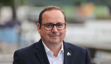 Nordrhein-Westfalen: Dritte Amtszeit: Kufen bleibt Oberbürgermeister in Essen