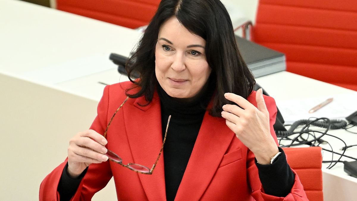Berlin & Brandenburg: Mehr Läden auf dem Land: Brandenburg regelt Smart Stores