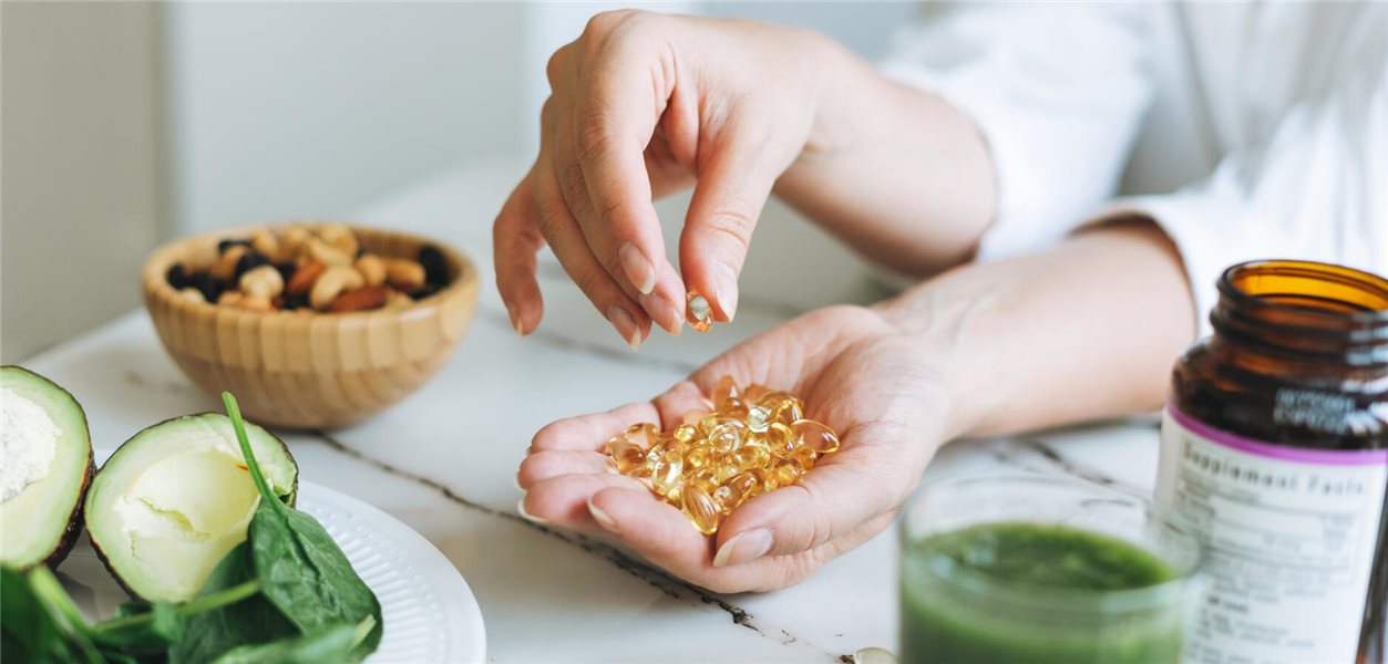 Intermittierende hochdosierte Vitamin-D-Supplementation: Mehr Schaden als Nutzen? - AerzteZeitung.de