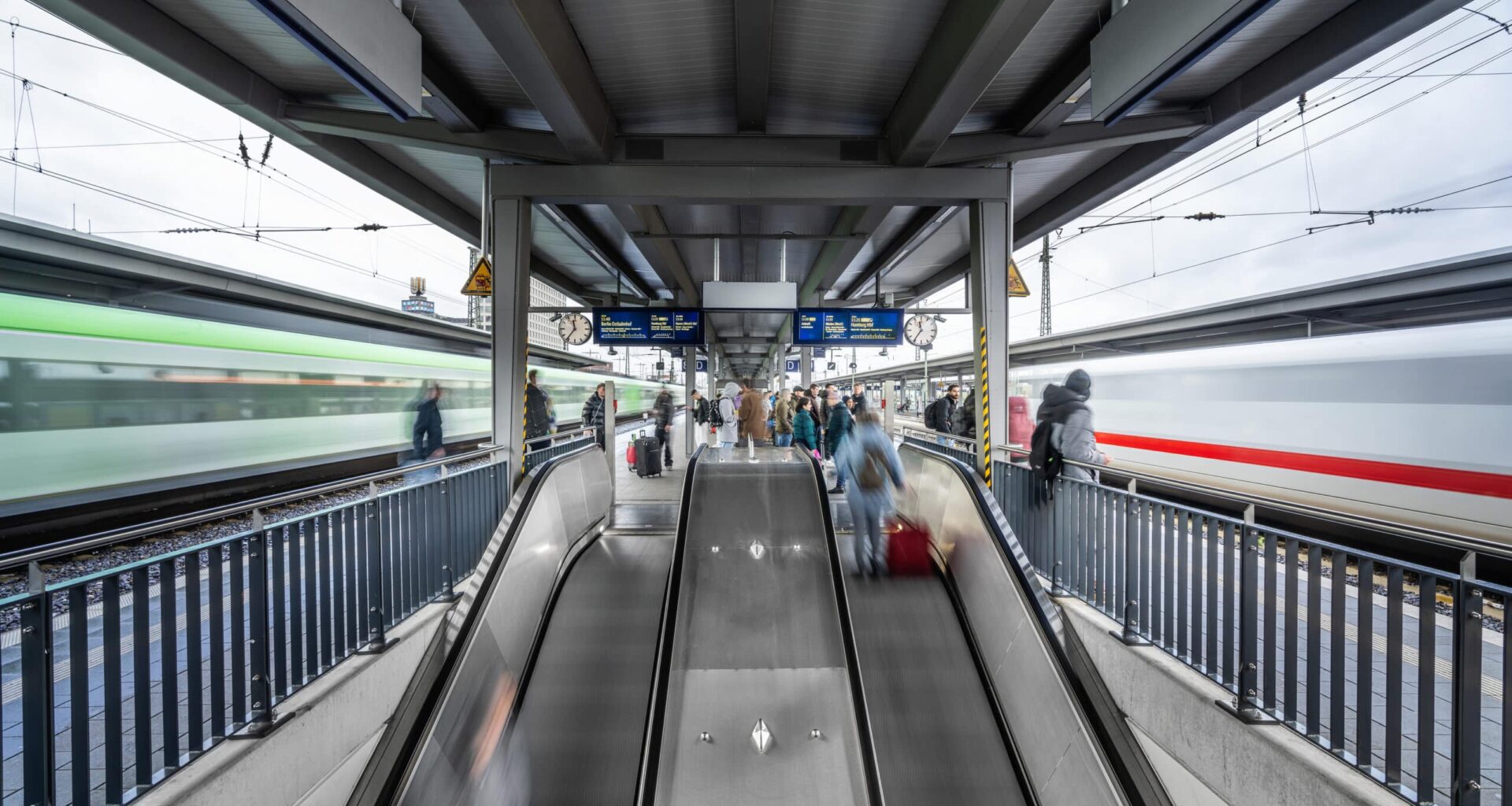 Herbert Grönemeyer-Konzertreihe in Dortmund: Sänger begrüßt Fans per Durchsage am Dortmunder Hauptbahnhof