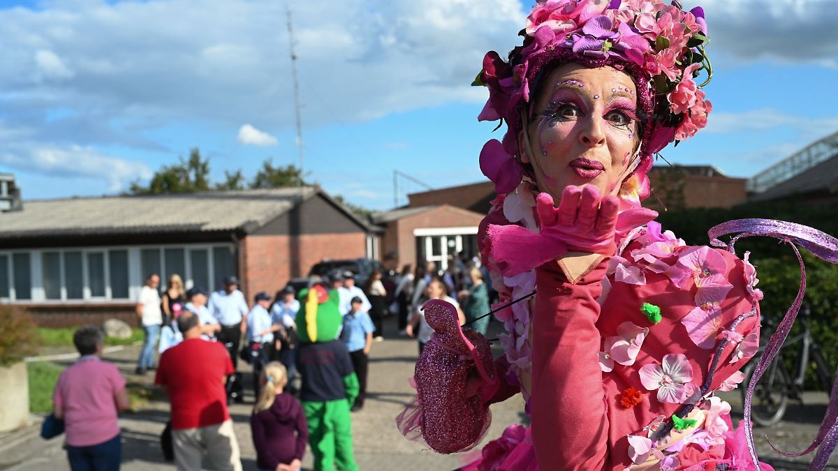 Niedersachsen & Bremen: Eine Stadt, ein Blumenmeer – Wiesmoor feiert Blütenfest