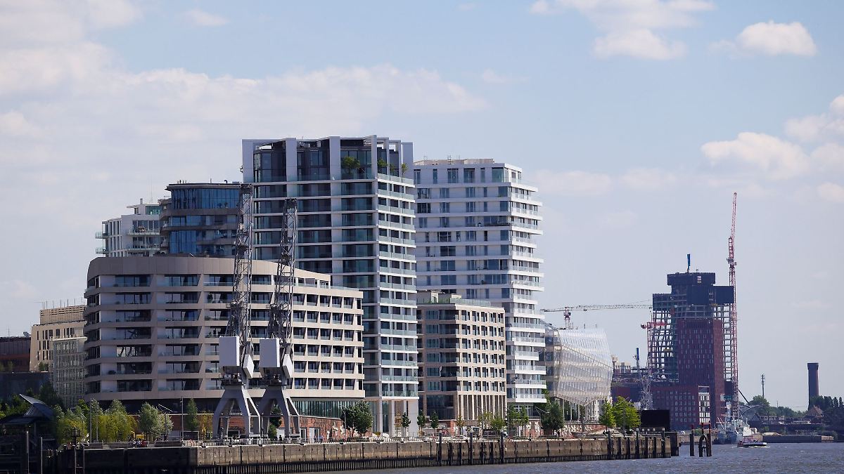 Hamburg & Schleswig-Holstein: Elbtower-Interessent wartet auf Entscheidung der Politik