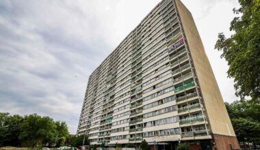 Nordrhein-Westfalen: Gutachten: Wohnungen im "Weißen Riesen" ab 10.000 Euro