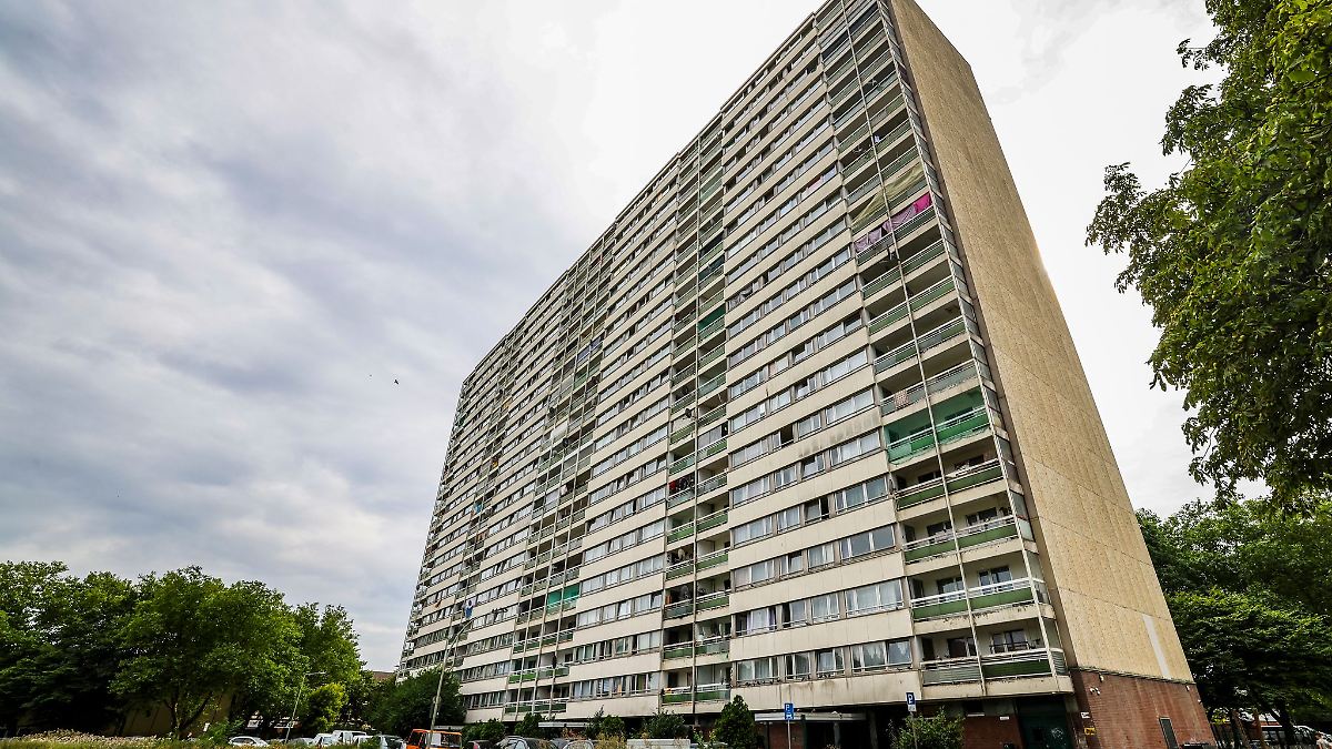 Nordrhein-Westfalen: Gutachten: Wohnungen im "Weißen Riesen" ab 10.000 Euro
