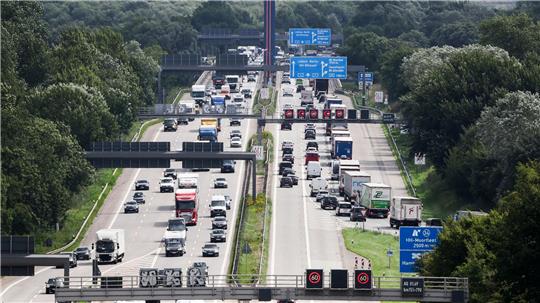A1 in Hamburg am Wochenende voll gesperrt