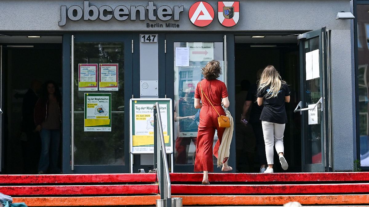 Berlin & Brandenburg: Saisonaler Rückgang der Arbeitslosigkeit in Berlin