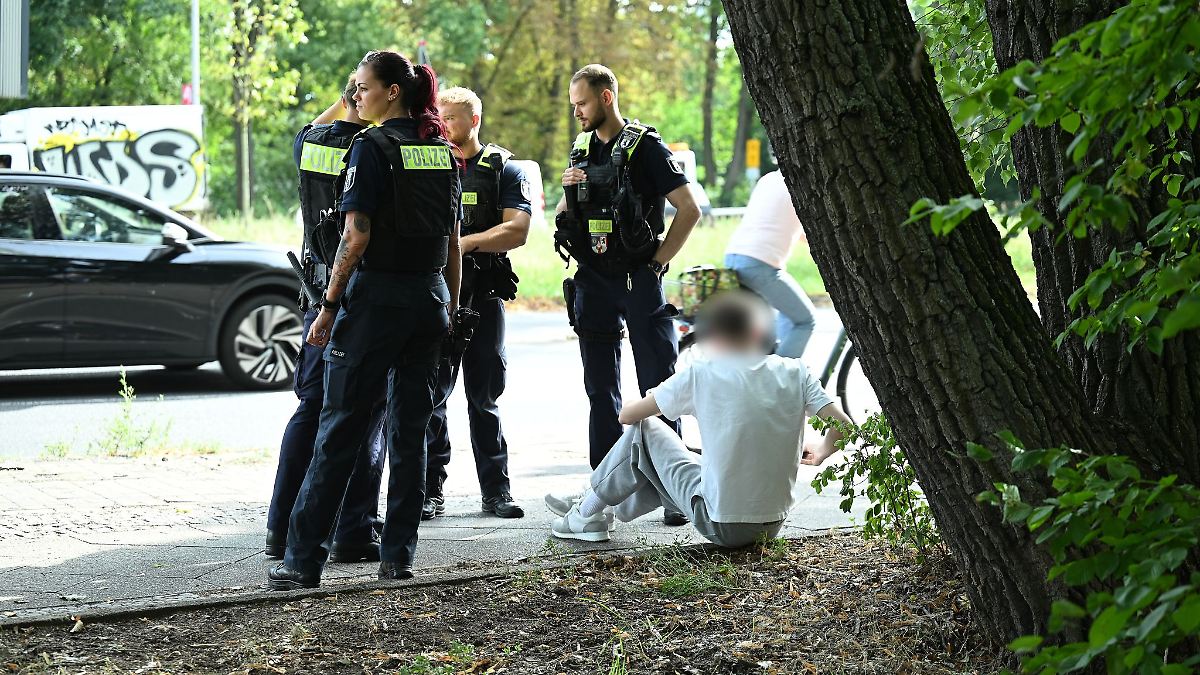 Berlin & Brandenburg: Auto fährt in Kindergruppe - Ermittlungen gegen Fahrer