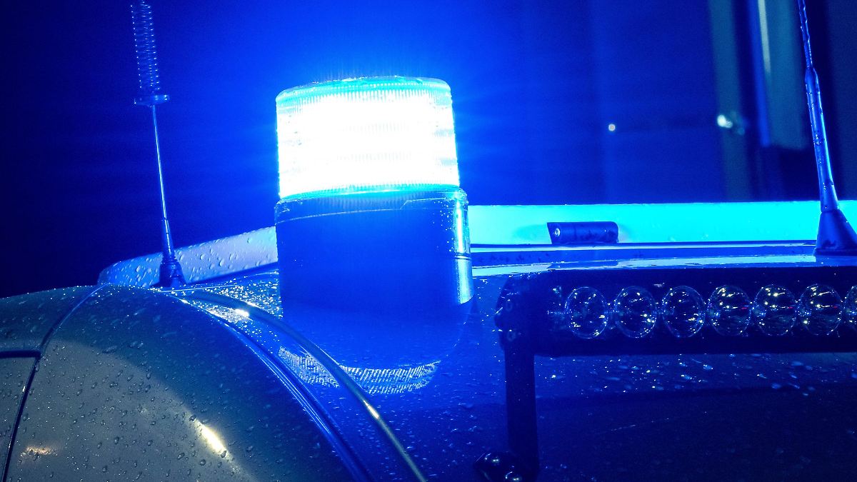 Niedersachsen & Bremen: Gruppe greift Jugendliche mit Schlagring und Messer an