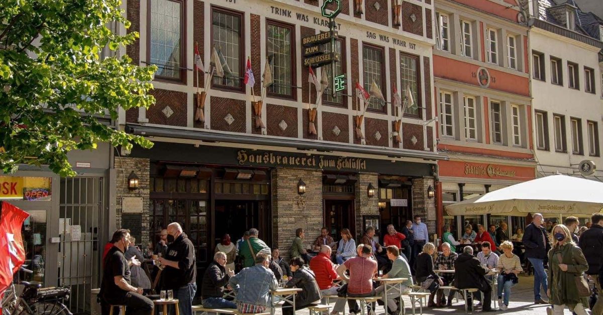 Düsseldorf: "Altbier-Kathedrale" - Zum Schlüssel startet Neubau