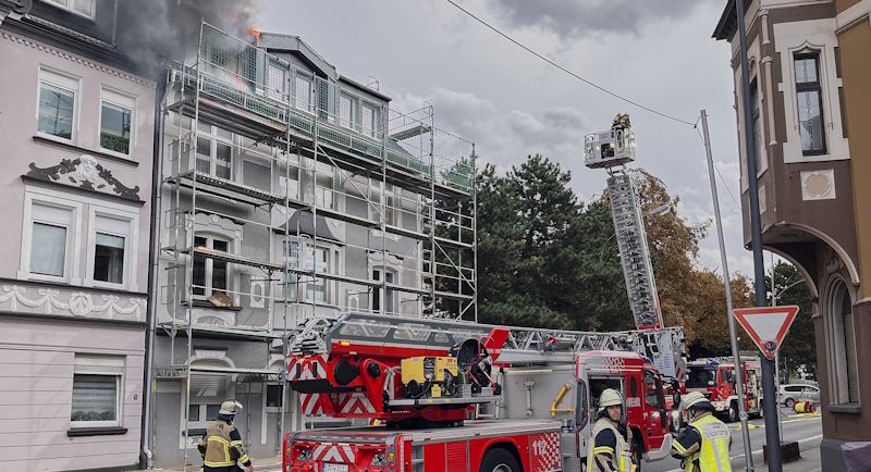 Dachstuhlbrand in Kray: Gebäude unbewohnbar
