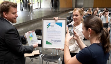 Stadt und Arbeitsagentur zeichnen Mariengymnasium für vorbildliche Berufswahlorientierung aus