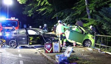 Vier Verletzte bei Autounfall in Solingen