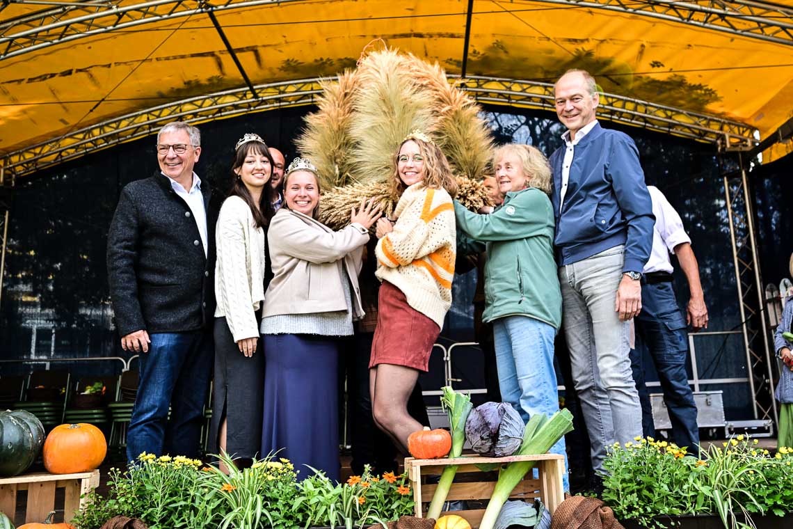Bunt, lecker, lebendig: Wiesbaden feiert Erntedankfest und Stadtfest
