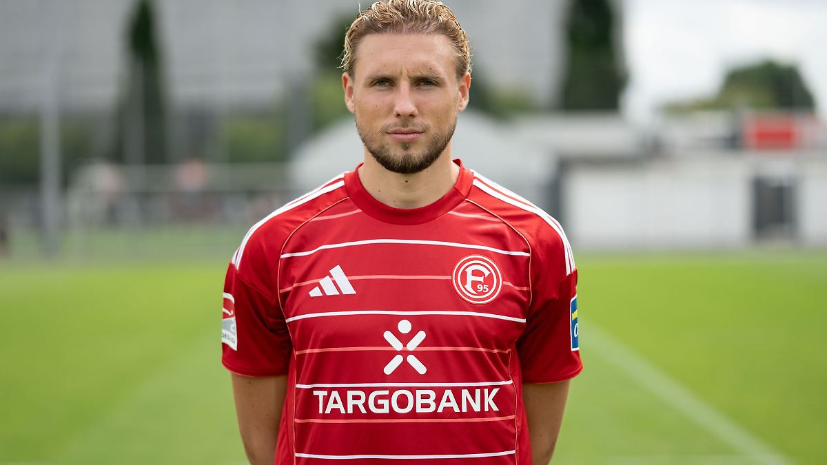 Nordrhein-Westfalen: Fortuna Düsseldorf gibt drei Spieler ab und holt Breithaupt