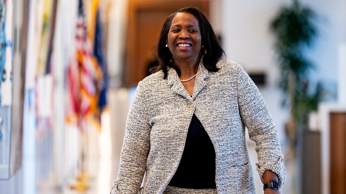 Fed-Gouverneurin darf bleiben: Lisa Cook gewinnt vor Gericht gegen Donald Trump