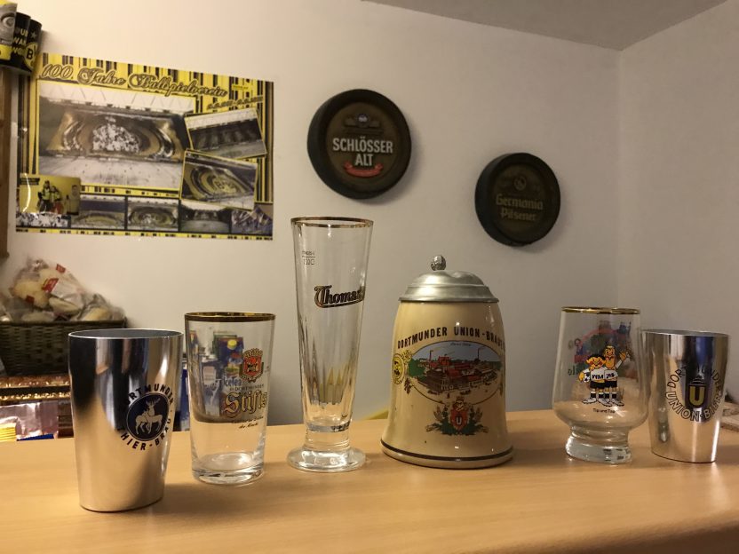 Brauereisouvenirsammler treffen sich im Heimathaus Mengede
